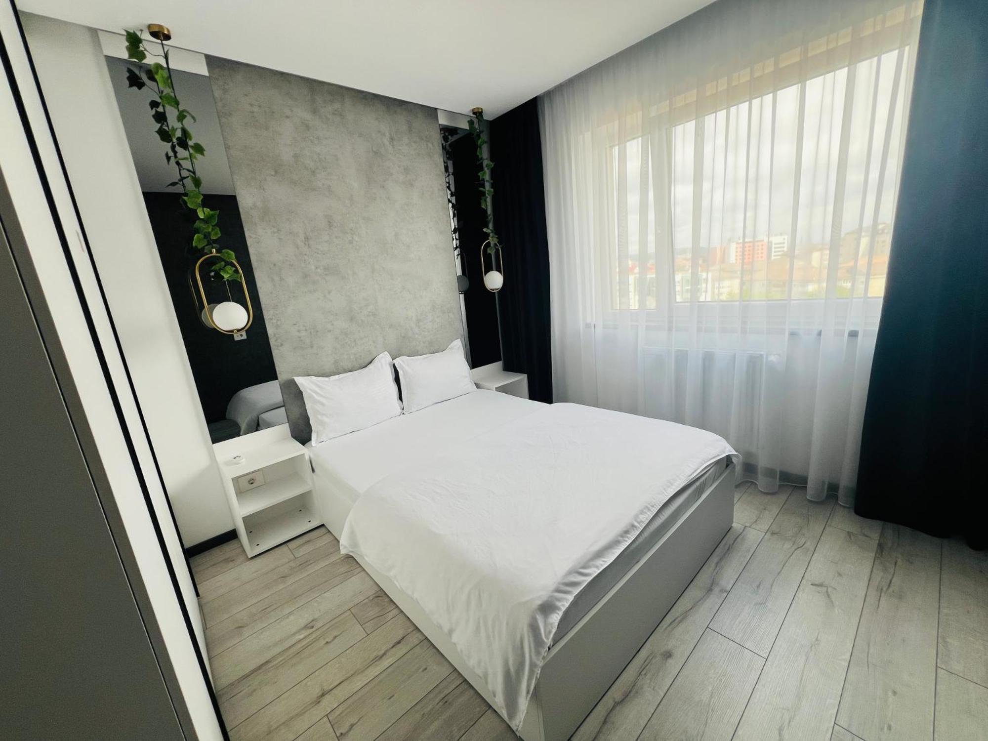 The Silver Grove Oradea Dış mekan fotoğraf